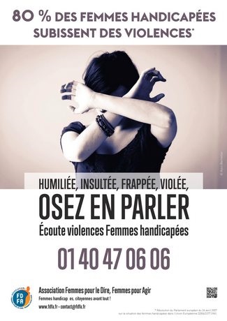 Affiche d'information sur la ligne dédiée aux femmes handicapées qui subissent des violences